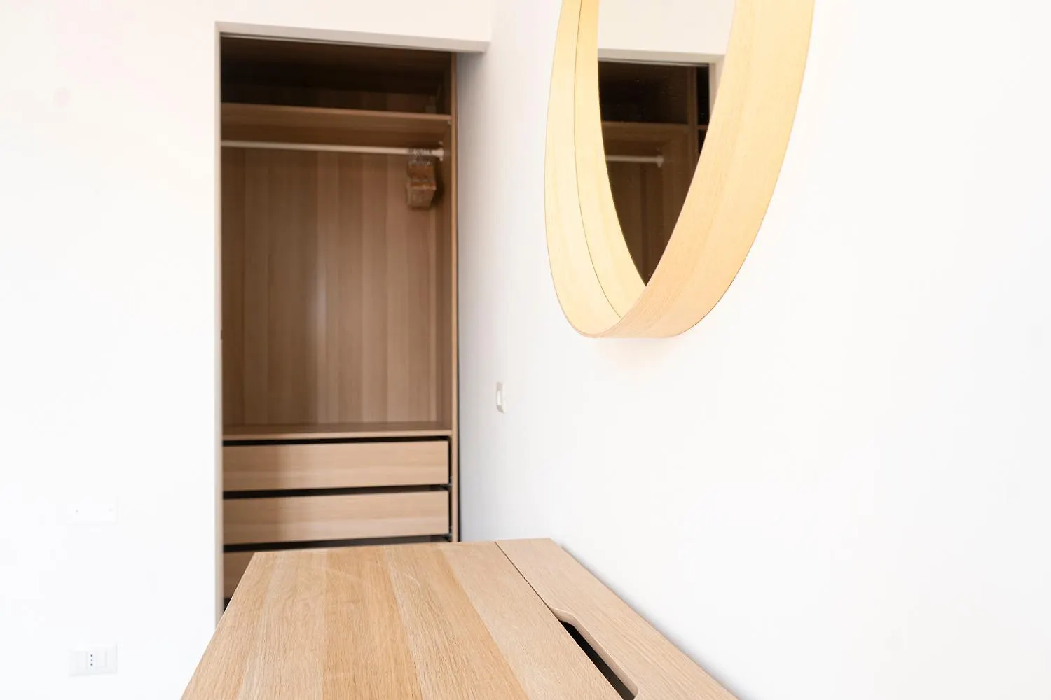 Lo3 • Navigli Chic Apartment • Milan 0*,